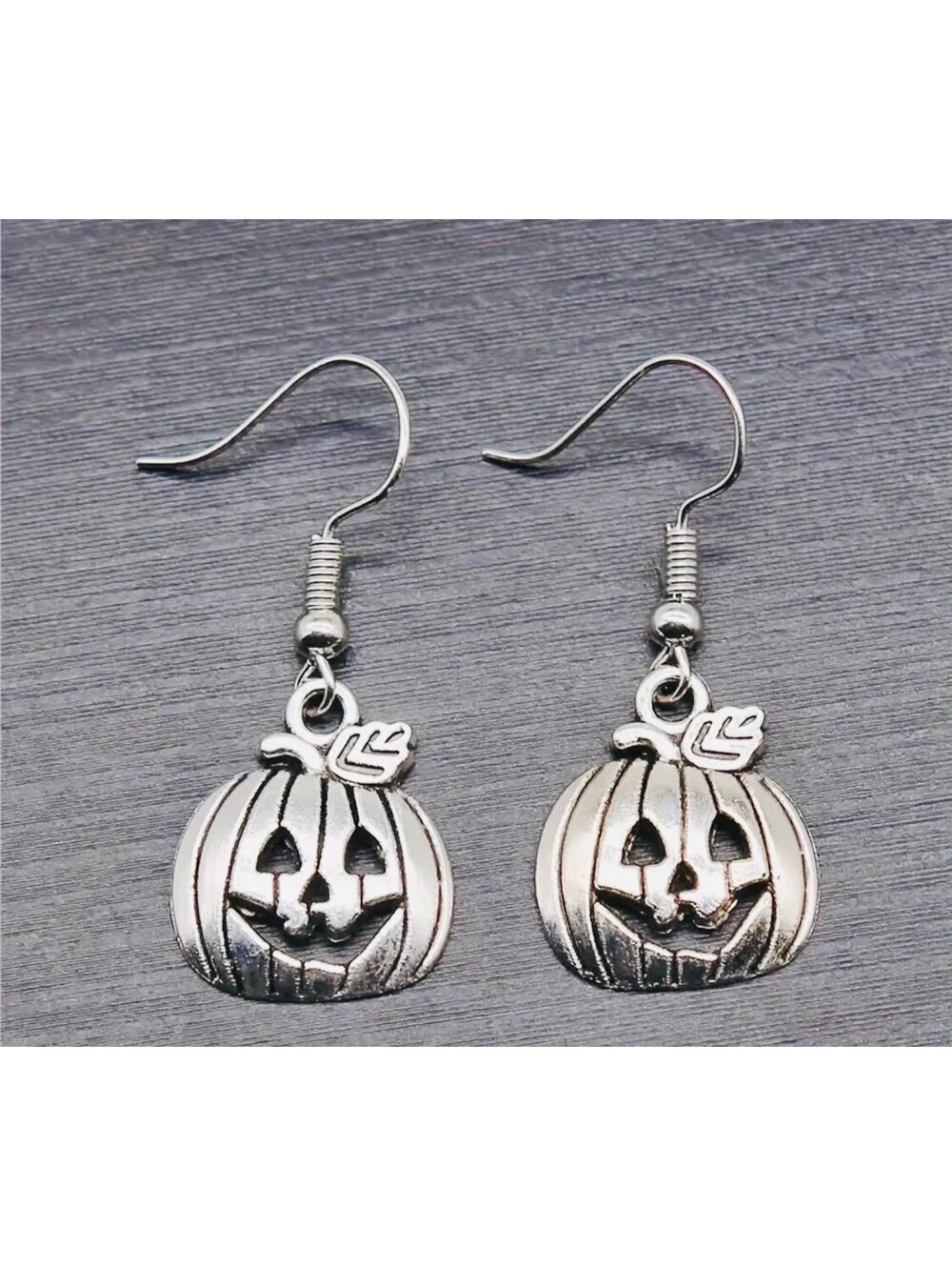 New - Unique Hollow Pumpkin Design Earrings